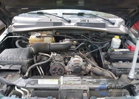 2005 Jeep Liberty Sport z USA, uszkodzony, nr VIN 1J4GL48K15W557730